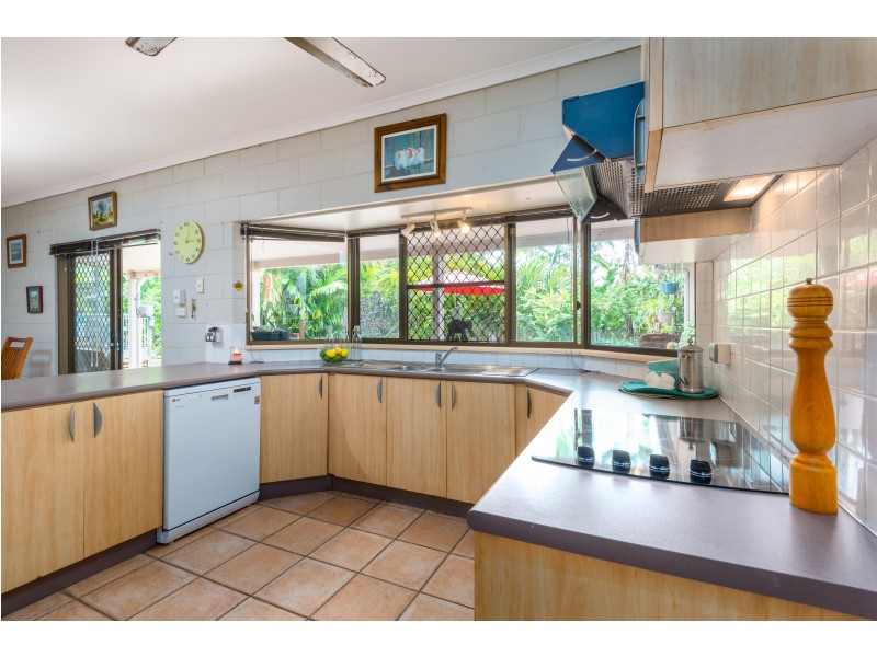 27 Starling Street, Kewarra Beach QLD 4879