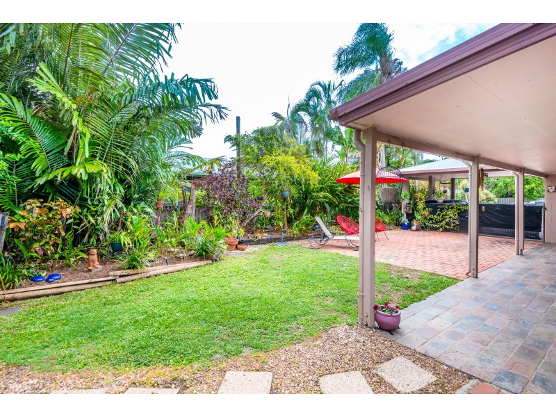 27 Starling Street, Kewarra Beach QLD 4879