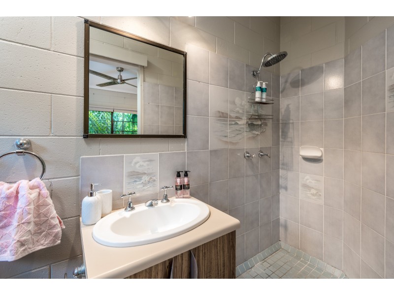 27 Starling Street, Kewarra Beach QLD 4879