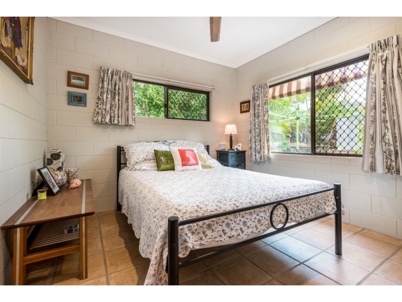 27 Starling Street, Kewarra Beach QLD 4879