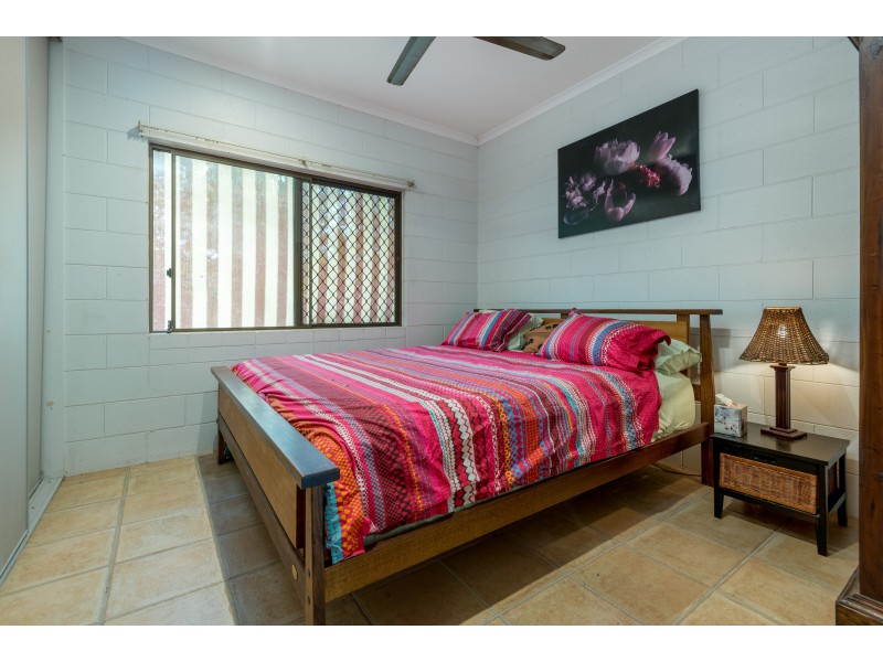 27 Starling Street, Kewarra Beach QLD 4879
