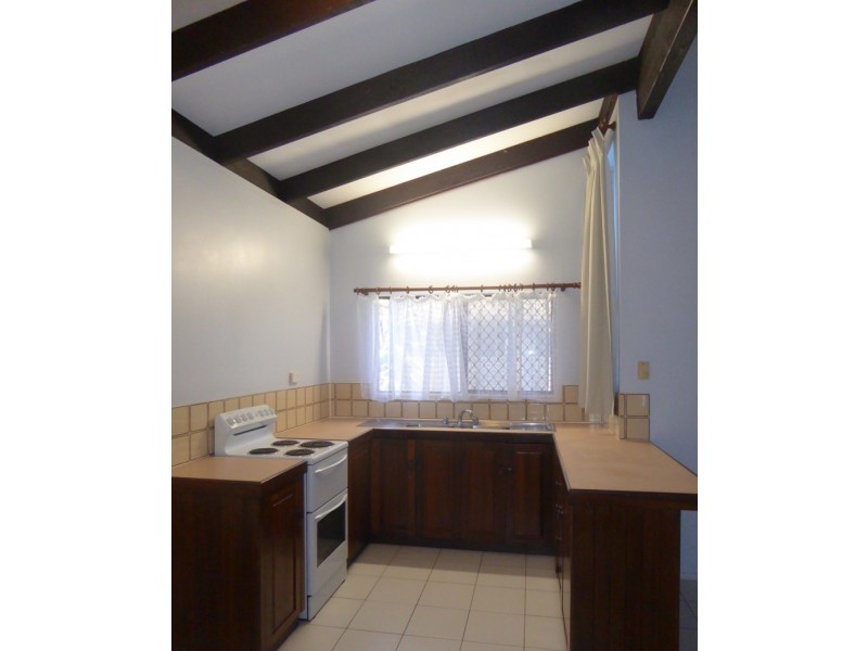 1/4 Turner Street, Whitfield QLD 4870