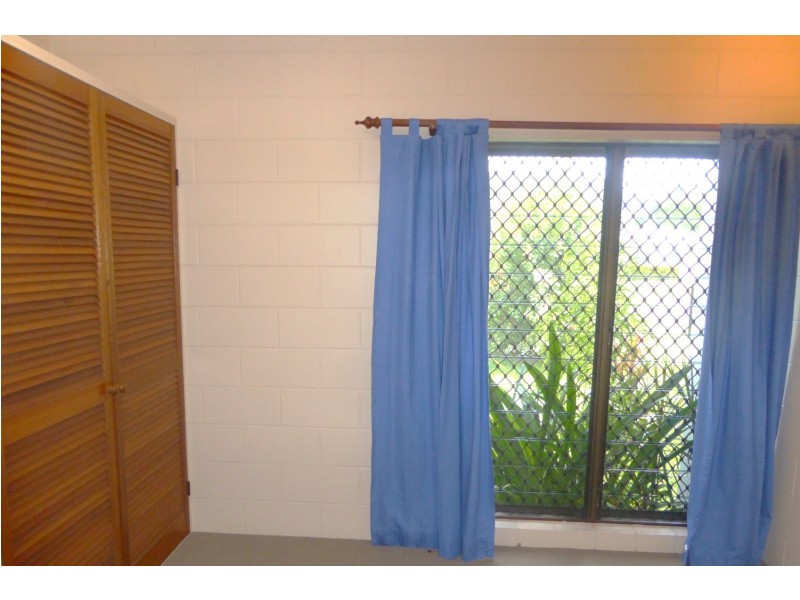 1/4 Turner Street, Whitfield QLD 4870