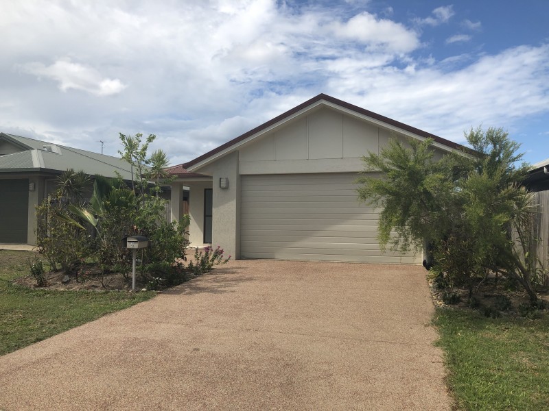 4 Musgrave Street, Smithfield QLD 4878