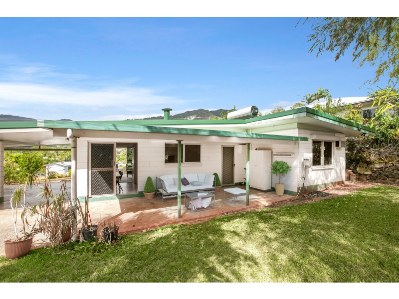12 Bremner Street, Mooroobool QLD 4870