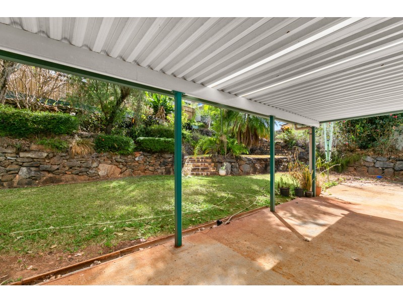 12 Bremner Street, Mooroobool QLD 4870