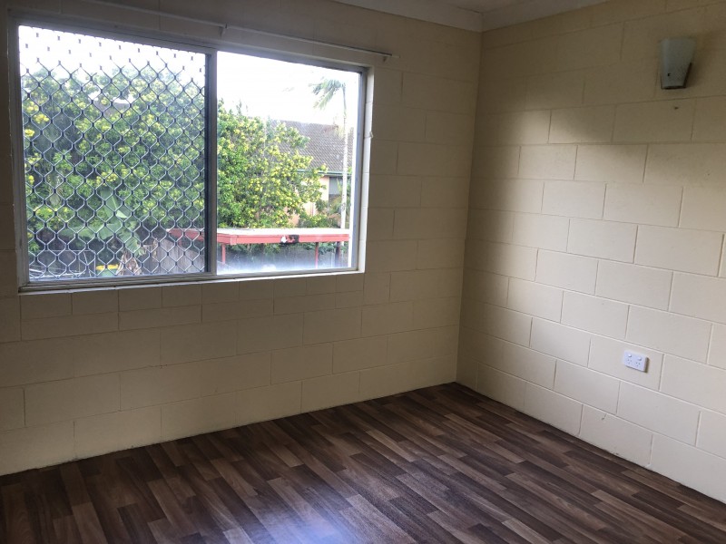 4/37 Sondrio Street, Woree QLD 4868