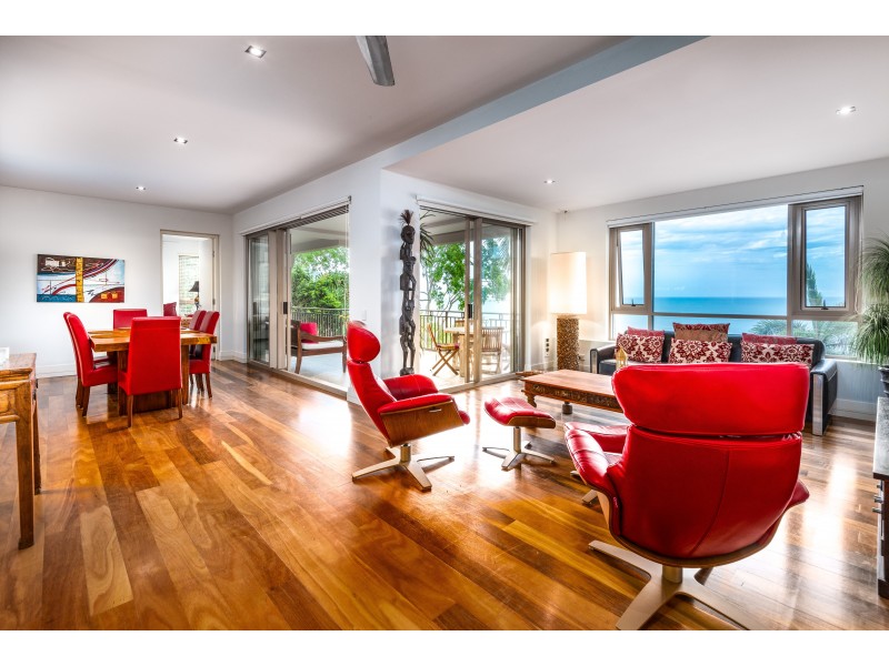 9/11 Colonel Cummings Drive, Palm Cove QLD 4879