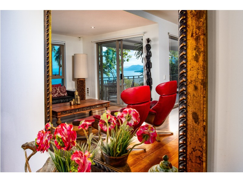 9/11 Colonel Cummings Drive, Palm Cove QLD 4879