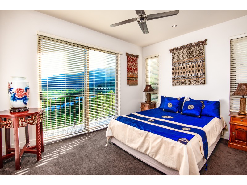 9/11 Colonel Cummings Drive, Palm Cove QLD 4879