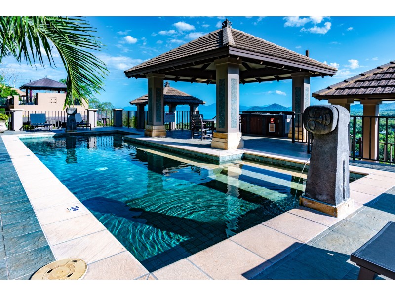 9/11 Colonel Cummings Drive, Palm Cove QLD 4879