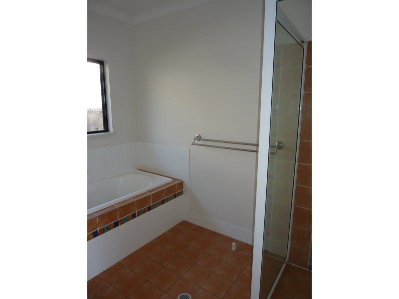 11 Pumila Close, Mount Sheridan QLD 4868