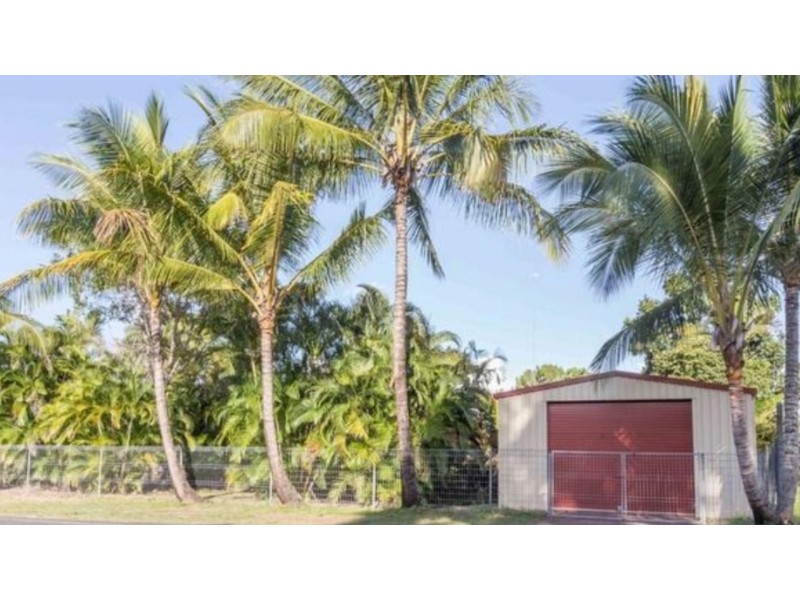 13 Mahogany Street, Holloways Beach QLD 4878