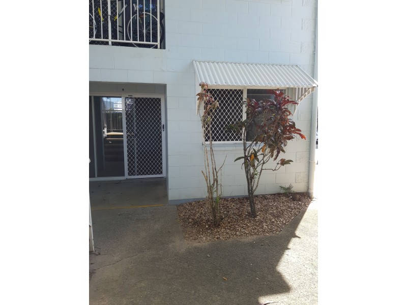 4/5 Nelson Street, Bungalow QLD 4870