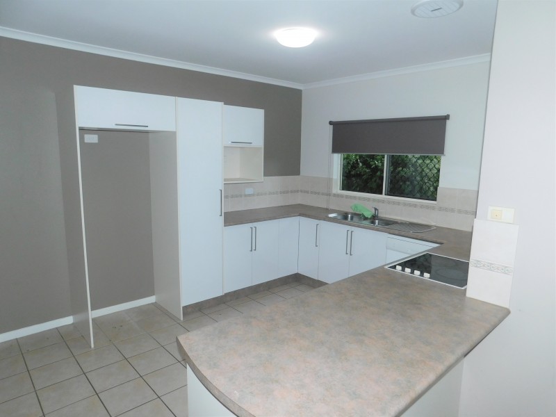 60 Cedar Road, Palm Cove QLD 4879