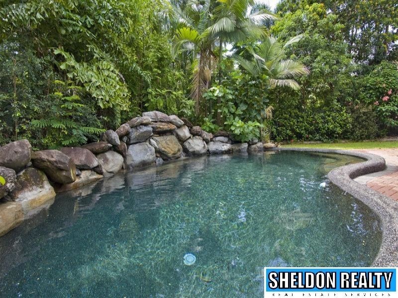 10 Whitehaven Ct, Clifton Beach QLD 4879