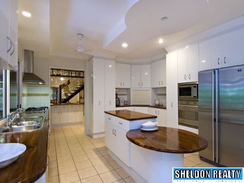 10 Whitehaven Ct, Clifton Beach QLD 4879