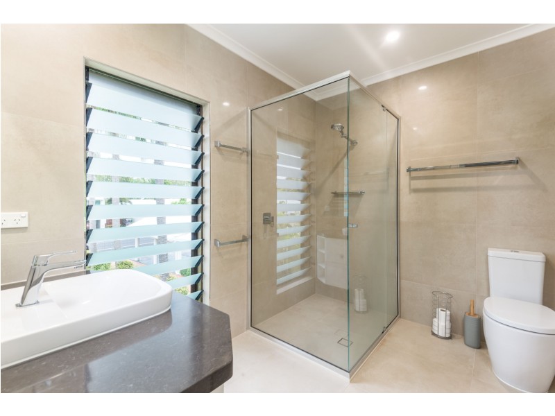 58 Cedar Rd, Palm Cove QLD 4879