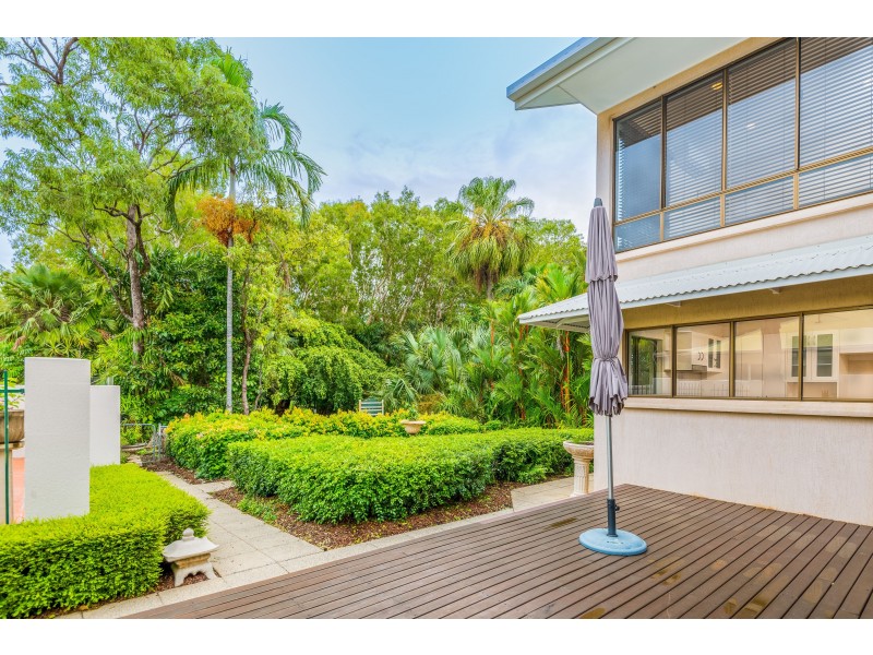 58 Cedar Rd, Palm Cove QLD 4879