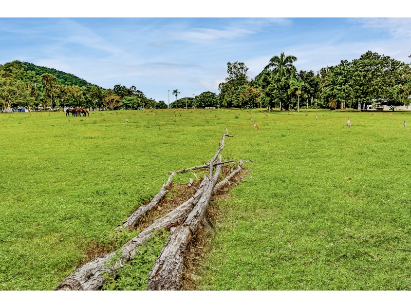 1 Marmion Close, Kewarra Beach QLD 4879