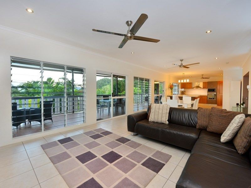 12 Trundle Terrace, Whitfield QLD 4870