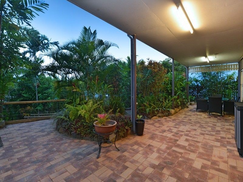 12 Trundle Terrace, Whitfield QLD 4870
