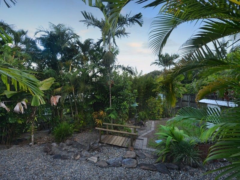 12 Trundle Terrace, Whitfield QLD 4870