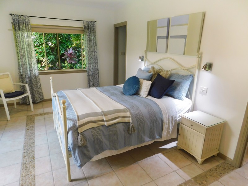 20 Moore Road, Kewarra Beach QLD 4879