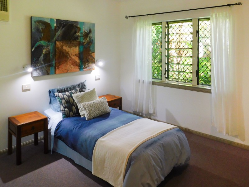 20 Moore Road, Kewarra Beach QLD 4879