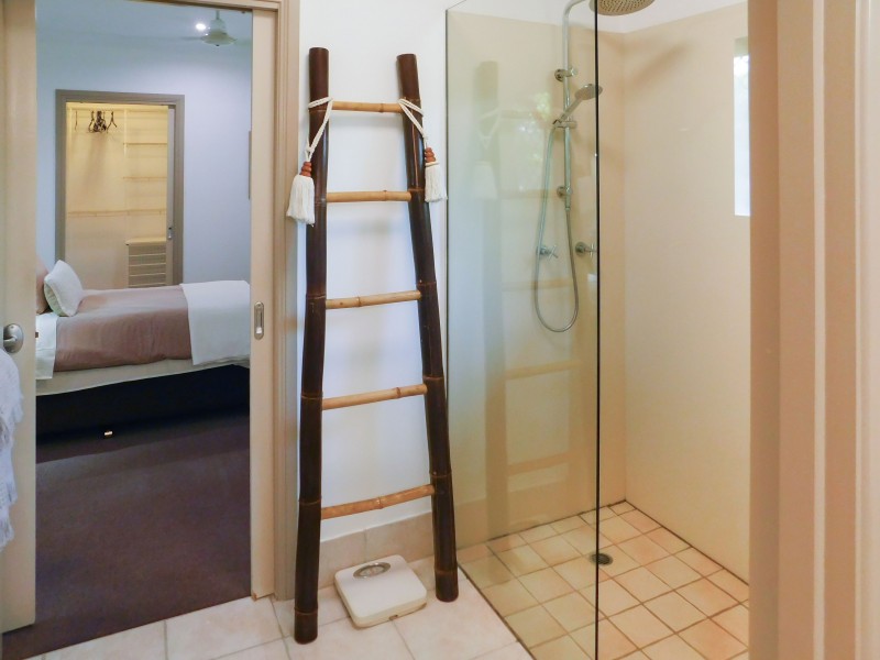 20 Moore Road, Kewarra Beach QLD 4879