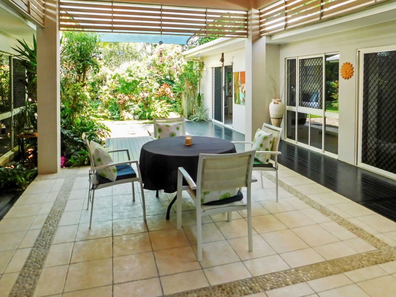 20 Moore Road, Kewarra Beach QLD 4879