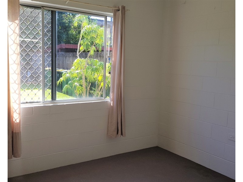 2/37 Sondrio Street, Woree QLD 4868