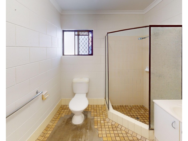 15/235 Mcleod Street, Cairns North QLD 4870