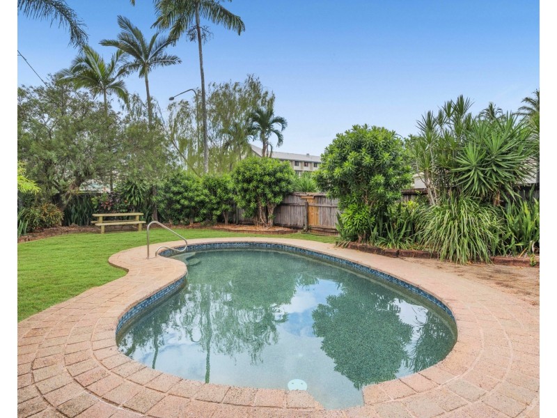 15/235 Mcleod Street, Cairns North QLD 4870