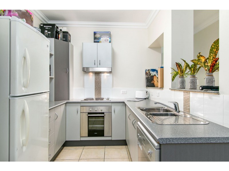 1804/40-62 Clifton Road, Clifton Beach QLD 4879