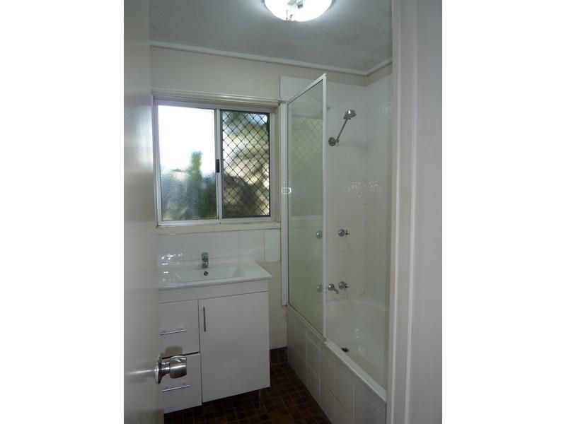 75 Murray Street, Manoora QLD 4870