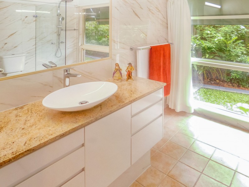 9 Bramble Street, Clifton Beach QLD 4879