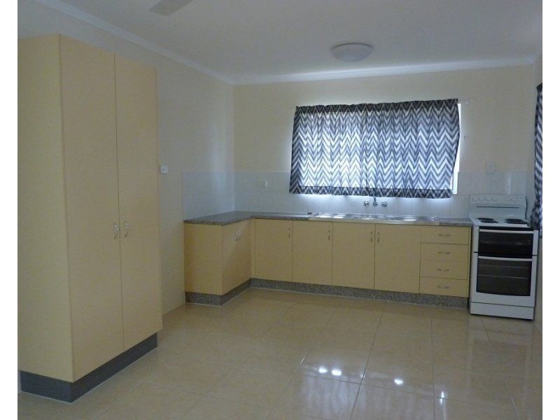 1/40 Toogood Road, Woree QLD 4868