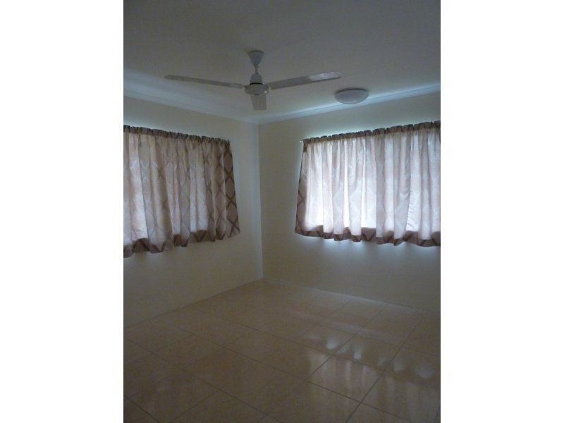 1/40 Toogood Road, Woree QLD 4868