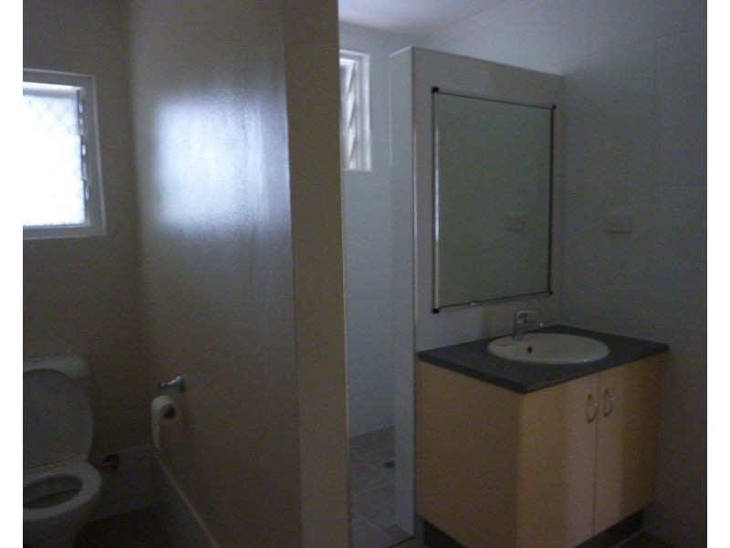 1/40 Toogood Road, Woree QLD 4868