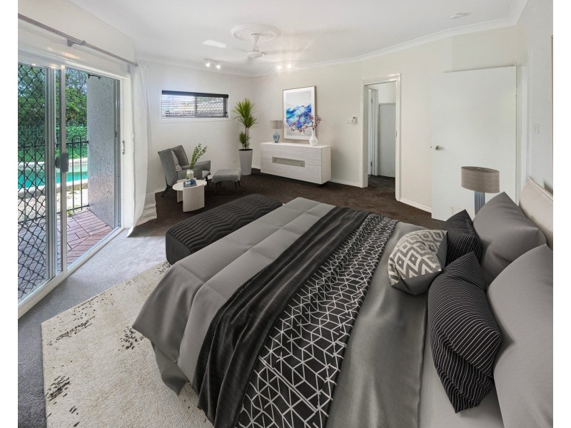 6 Jordan Close, Mooroobool QLD 4870