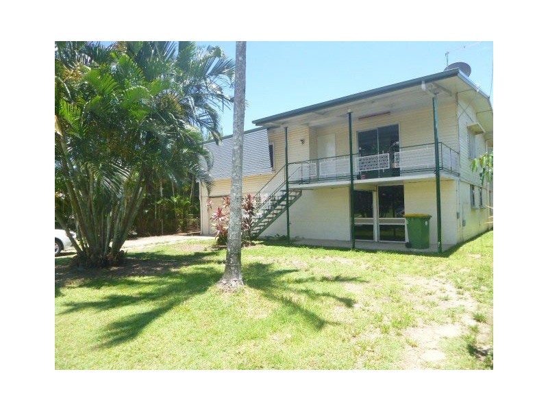 8 Bosanko Street, Manunda QLD 4870