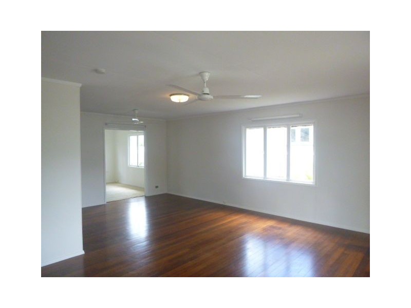 8 Bosanko Street, Manunda QLD 4870