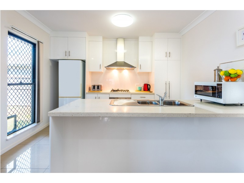 8 Ewan Glen, Trinity Park QLD 4879