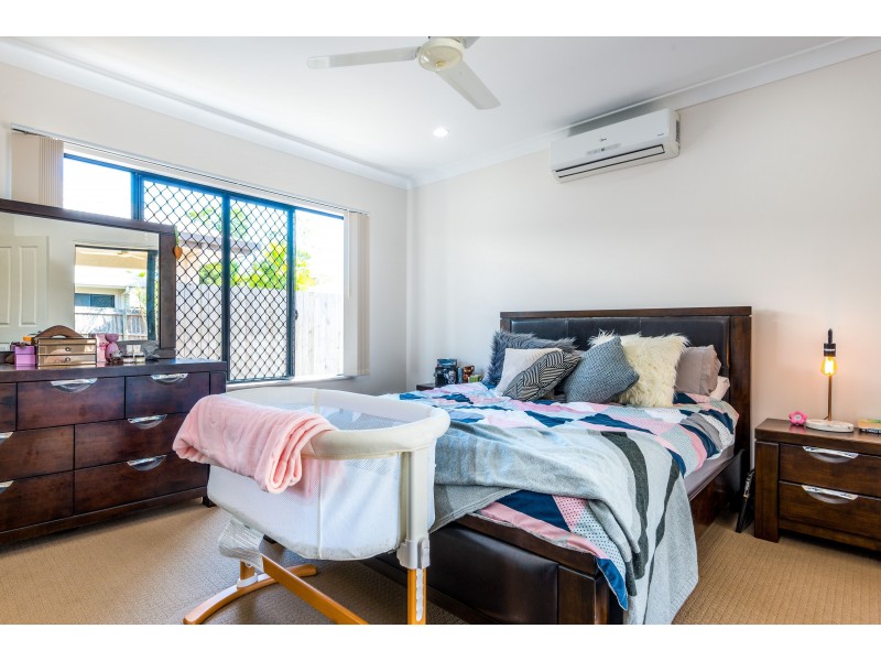 8 Ewan Glen, Trinity Park QLD 4879