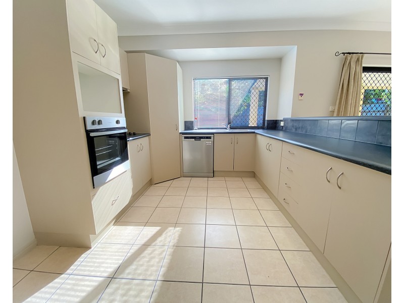 14 Sailfish Close, Kanimbla QLD 4870