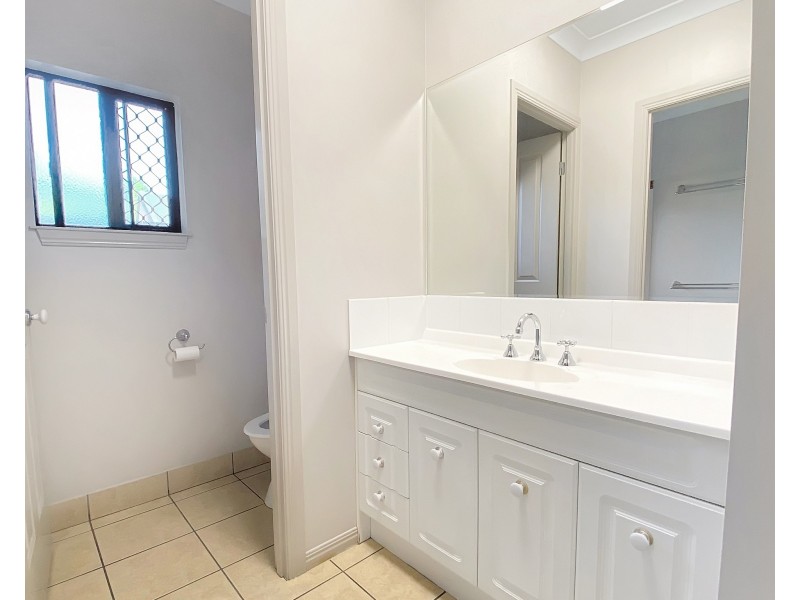 14 Sailfish Close, Kanimbla QLD 4870