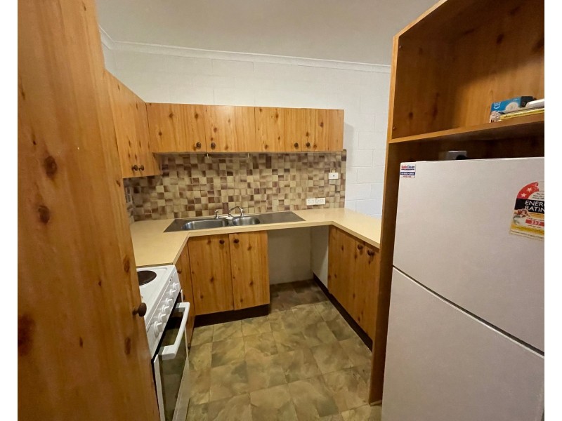 4/439 Severin Street, Manunda QLD 4870