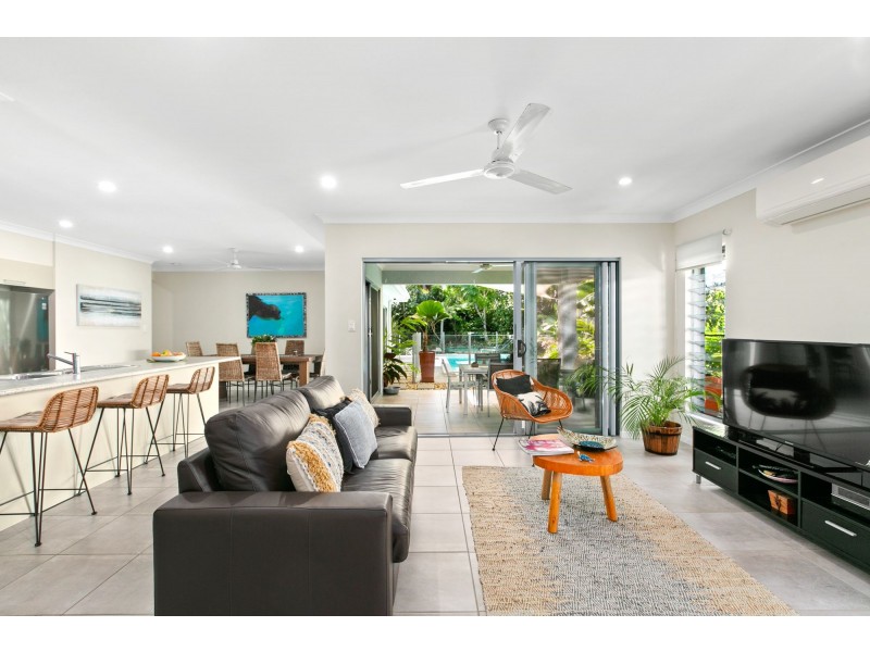 34 Lagoon Drive, Trinity Beach QLD 4879