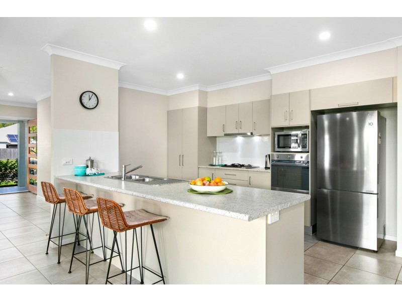 34 Lagoon Drive, Trinity Beach QLD 4879